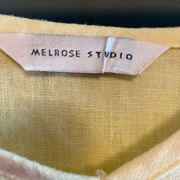Melrose Studio Yellow Sleeveless Top Embroidered Trim Size 18W - Picture 5 of 5